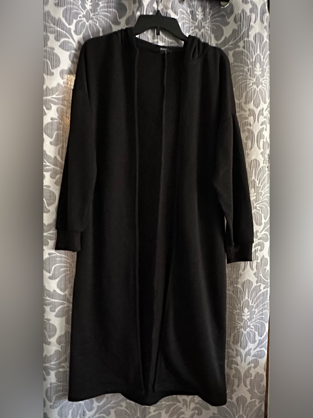 Forever 21 Women's Black Long Sleeve Open Front Cardigan Size S